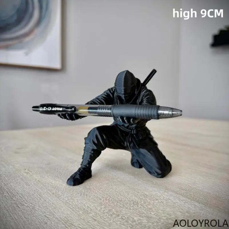 Porte-Stylo Samouraï Ninja – Organiseur Bureau Design 3D, Déco Japonaise, Noir 9 cm