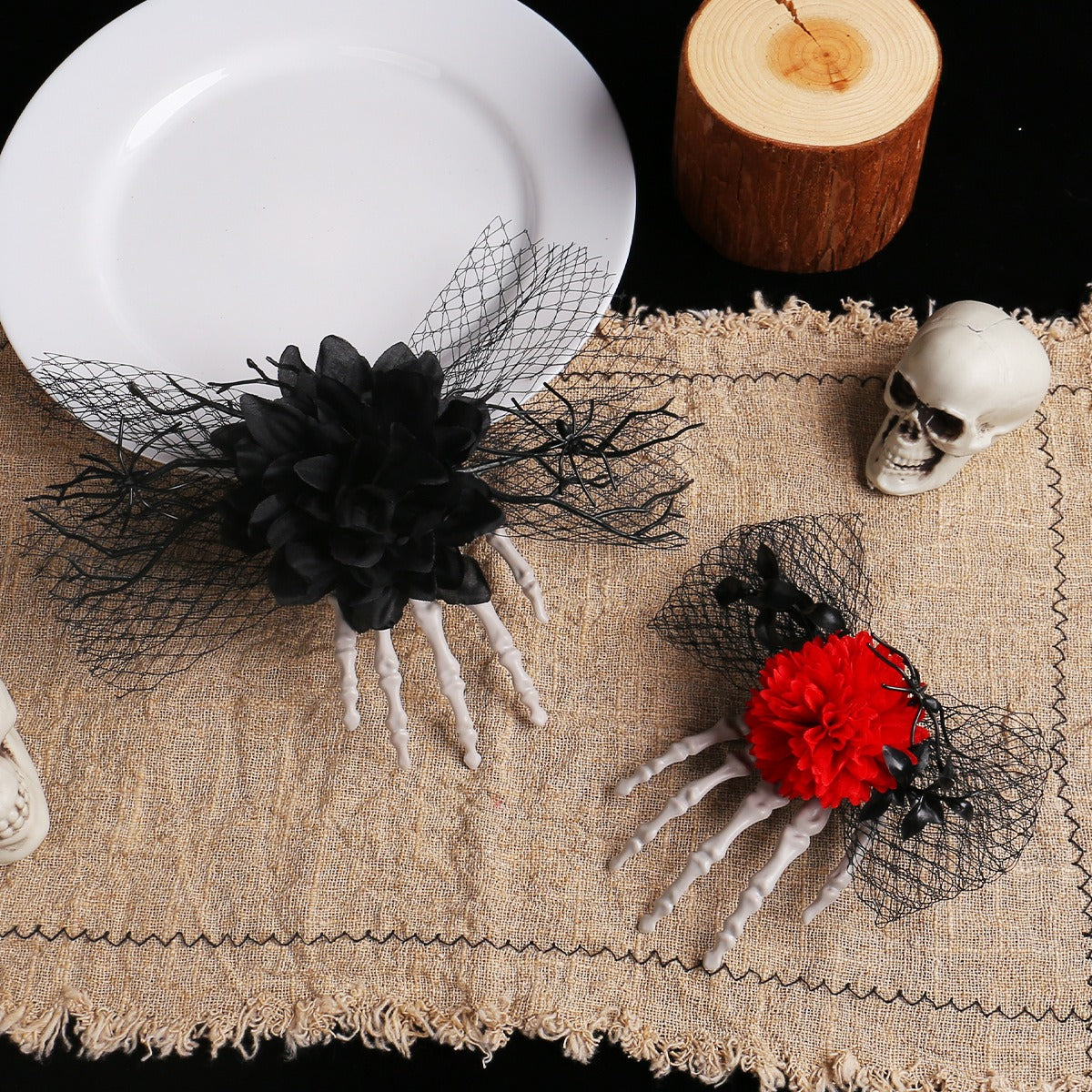 Pince à Cheveux Squelette Main & Rose Halloween – Accessoire Coiffure Horreur, Noir ou Rouge, Soirée Déguisée