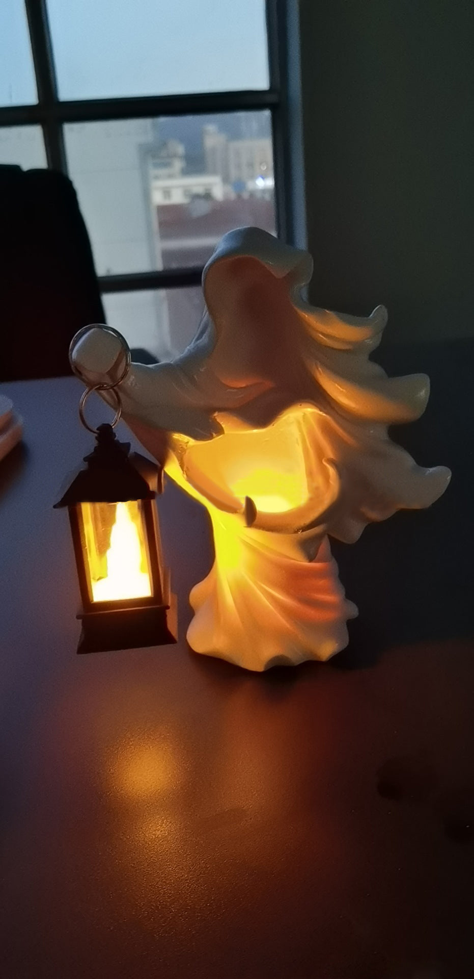 Figurine Fantôme en Résine avec Lanterne Solaire – Décoration Halloween Jardin & Extérieur, Blanc ou Noir