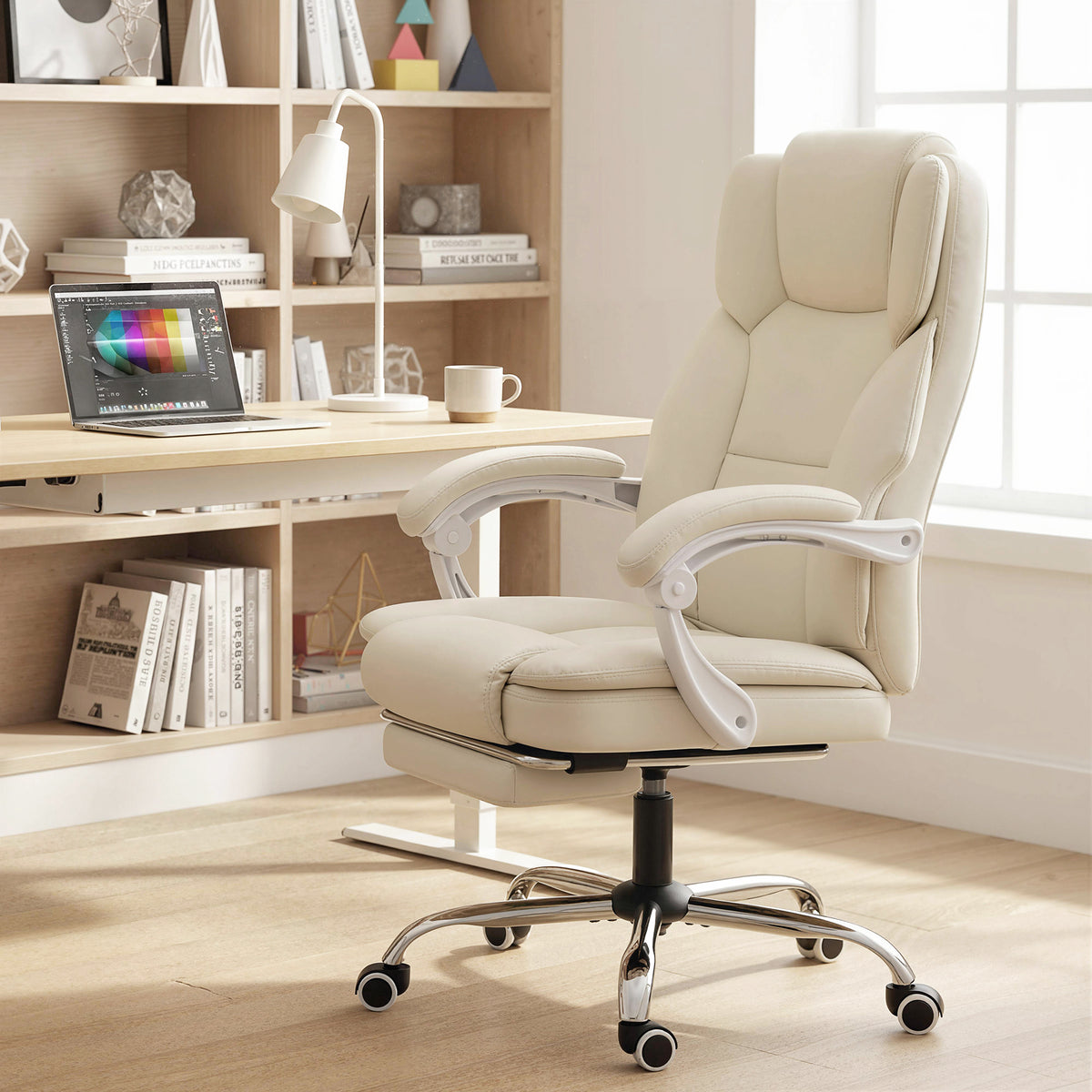 Fauteuil de Bureau Ergonomique Beige – Cuir Synthétique Anti-Griffures, Repose-Pieds, Inclinaison 155°, Mousse Haute Résilience, 120kg