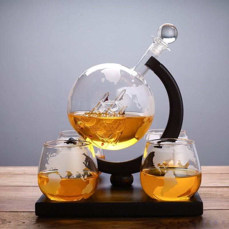 Carafe Globe en Verre Soufflé 800-900ml + Support Bois Ovale – Carafe À Vin & Whisky, Cadeau Premium Table