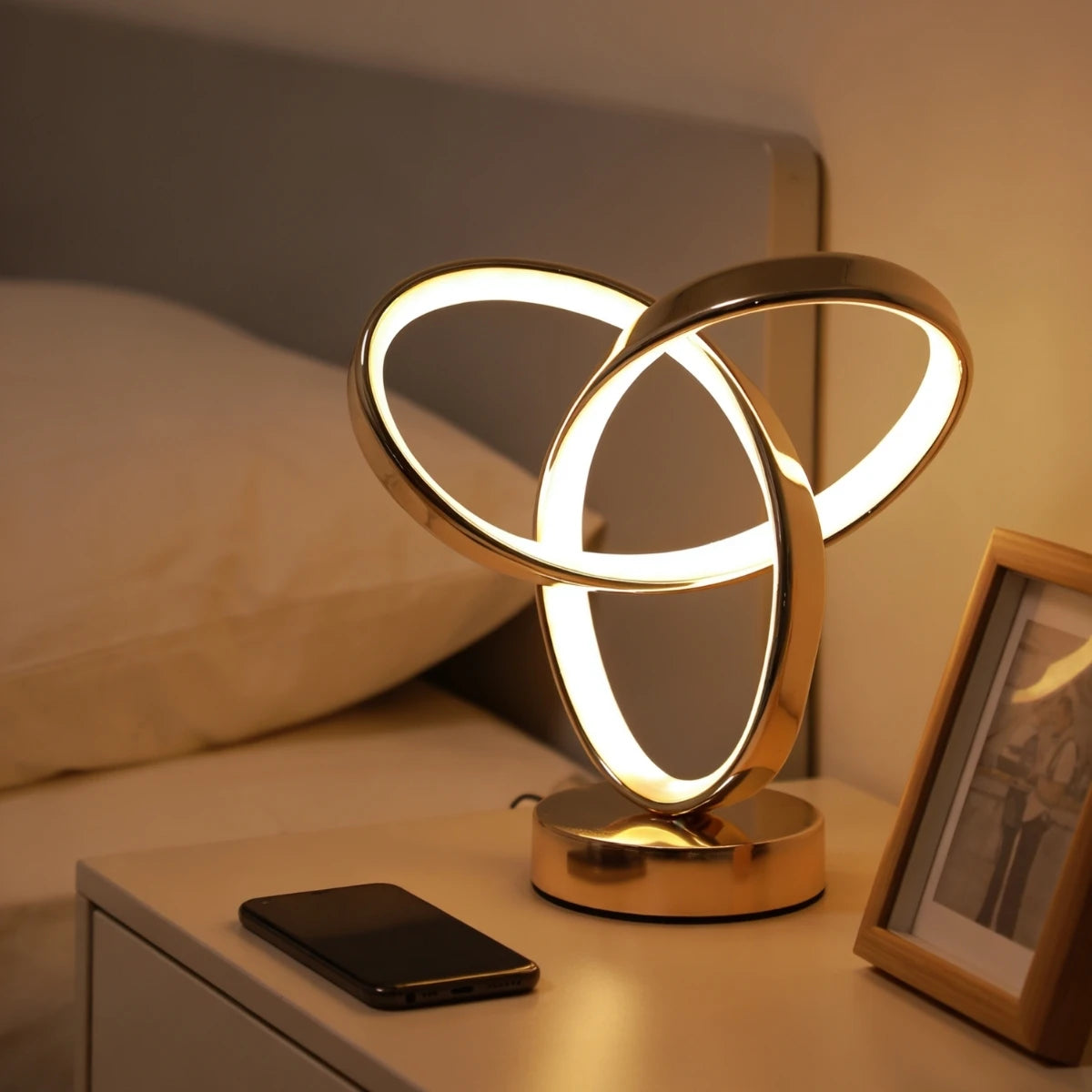 Lampe de Bureau Design Moderne USB – 3 Couleurs de Lumière, Art Créatif, Chambre & Bureau, Noir ou Or
