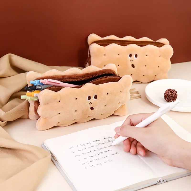 Trousse Biscuit en Peluche – Grande Capacité, 5 Designs Gourmands