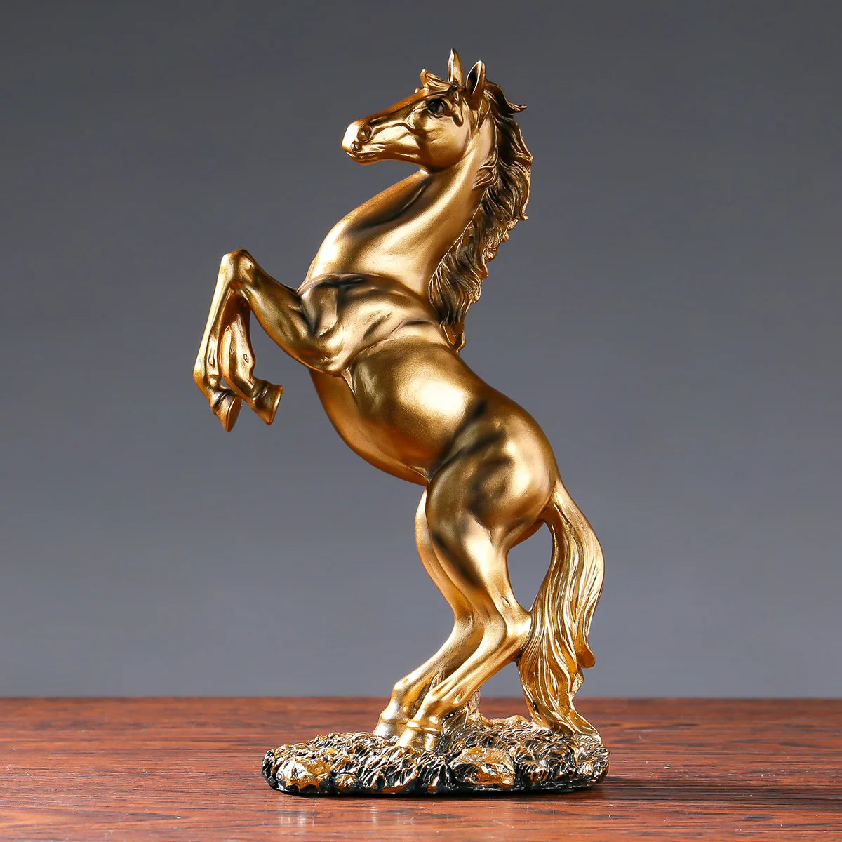 Statue Cheval de la Victoire en Résine – Figurine Décorative Style Européen