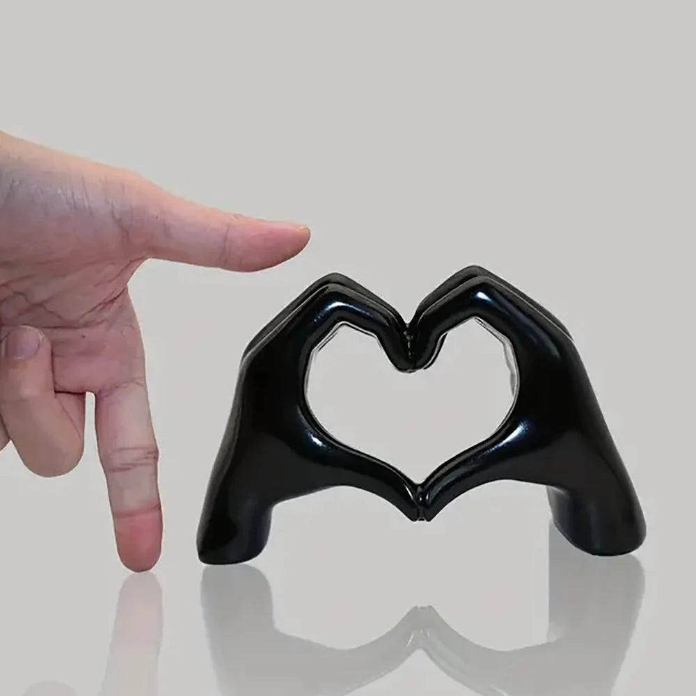 Sculpture Geste d’Amour en Résine – Déco Nordique Luxe, Bureau Maison Cadeau