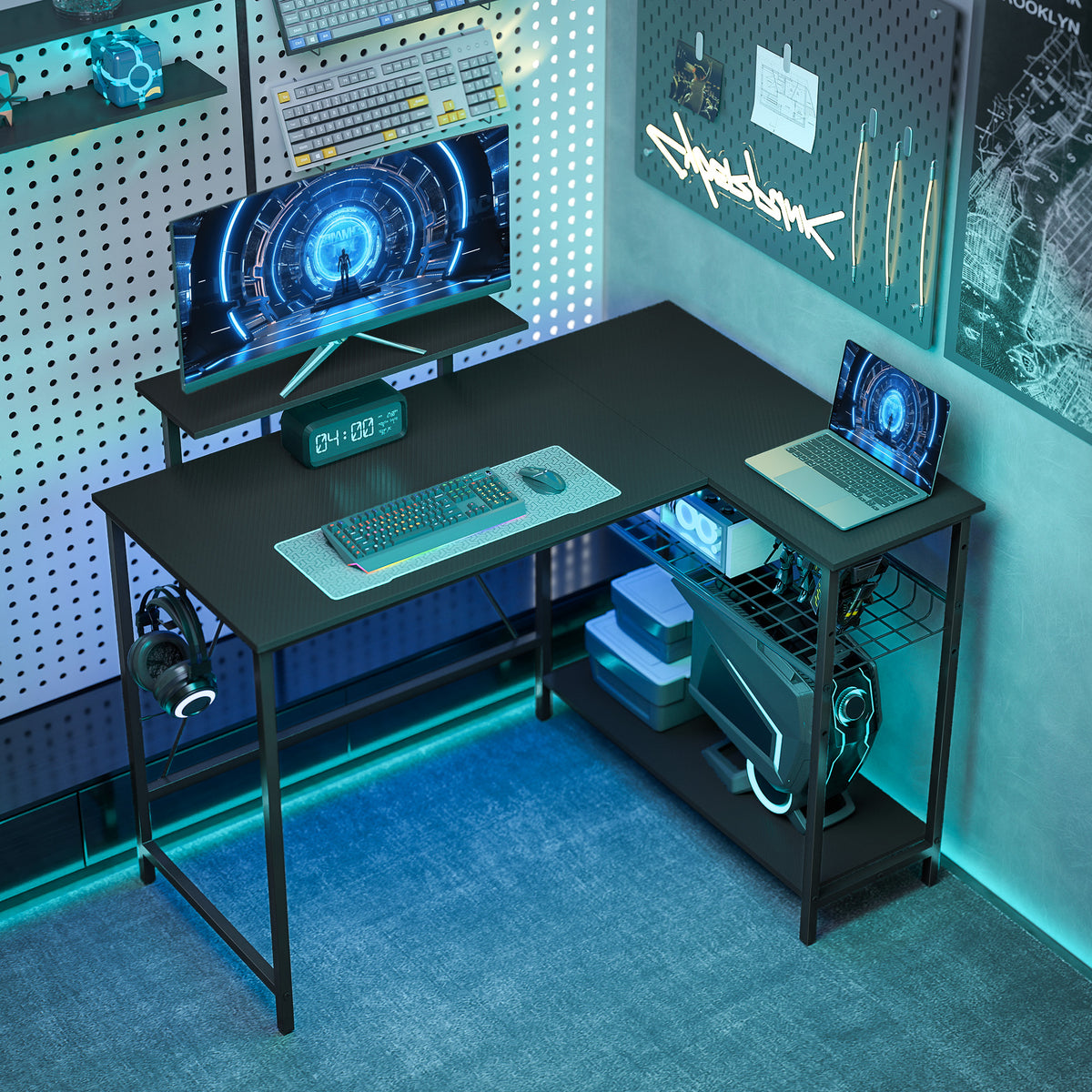Bureau Gaming en L Réversible – Support Écran Intégré, Étagère Maille 3 Niveaux, 114.5x82x91.5cm, Acier & MDF, Noir