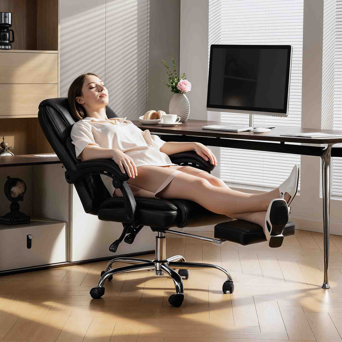 Fauteuil de Bureau Ergonomique Noir – Coussin Mousse 12cm & Ressorts Ensachés, Repose-Pieds, Inclinaison 135°, Hauteur Réglable, 120kg